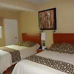 Los Pinos Casa-Habitacion